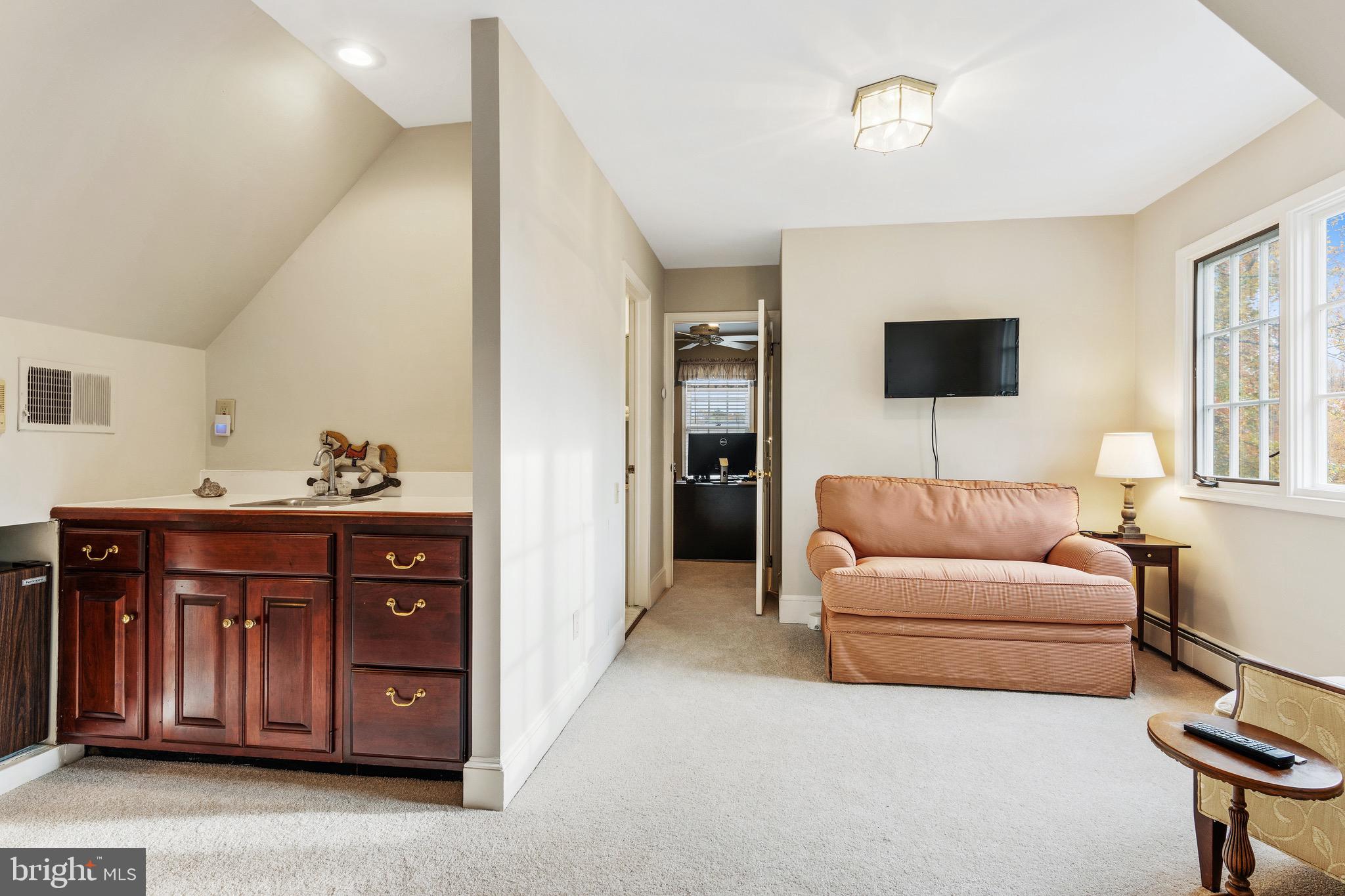 MEADOW RUN - Residential