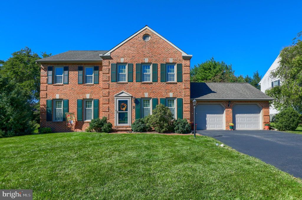 Photo of 220 S HOMESTEAD DR, LANDISVILLE, PA 17538 (MLS # PALA2027172)