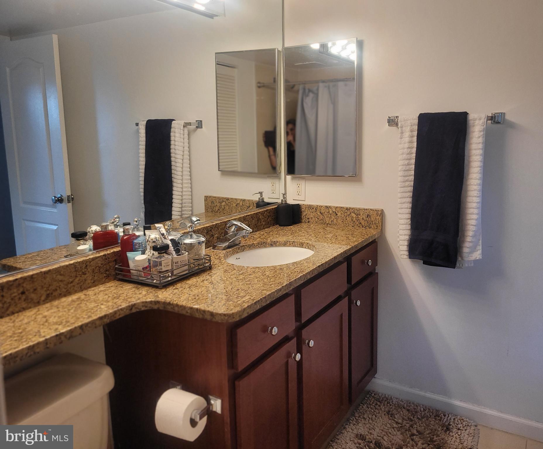 RENAISSANCE AT TYSONS - Residential Lease