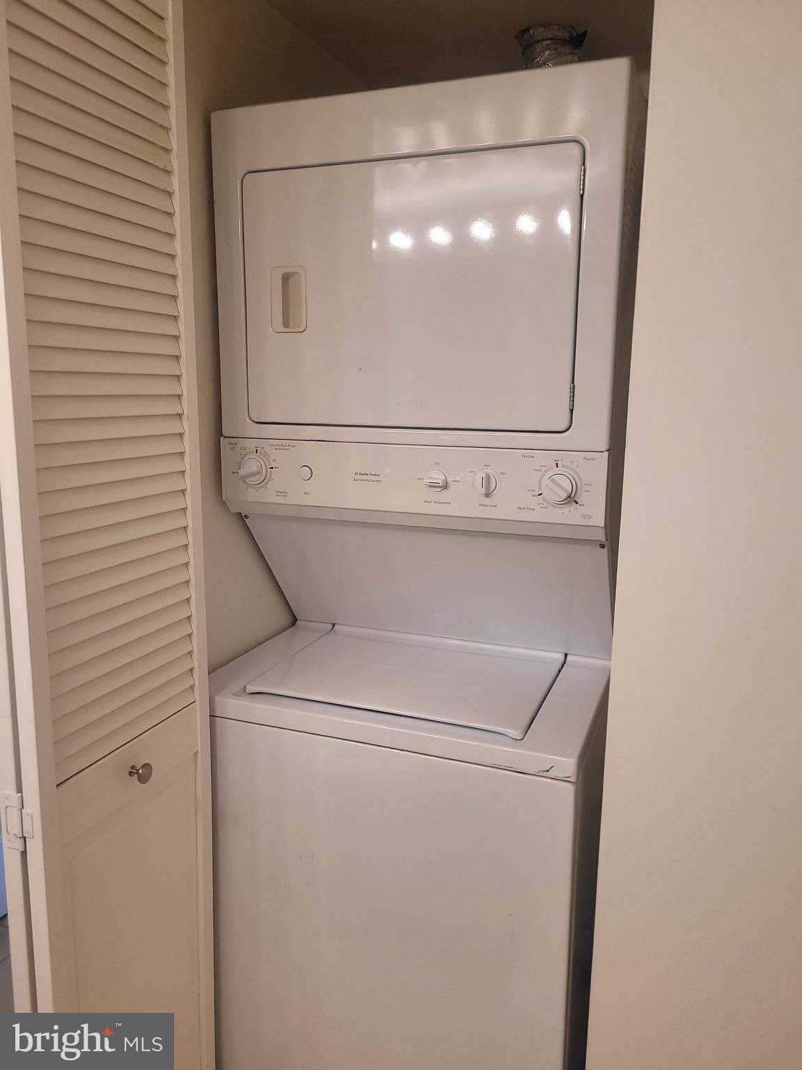 RENAISSANCE AT TYSONS - Residential Lease