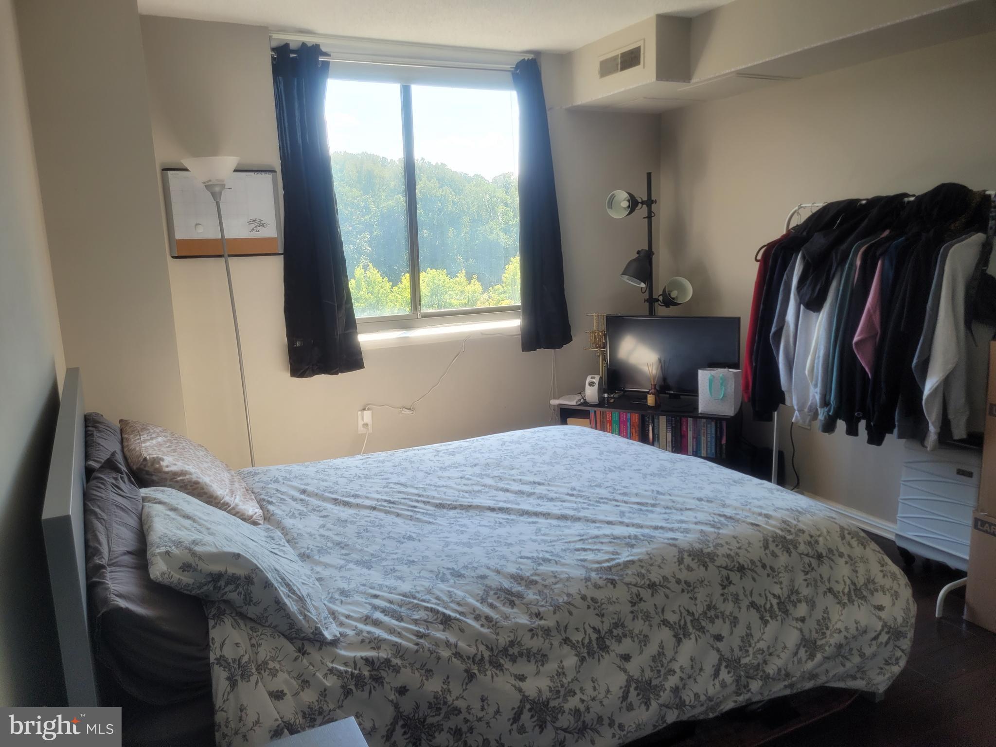 RENAISSANCE AT TYSONS - Residential Lease