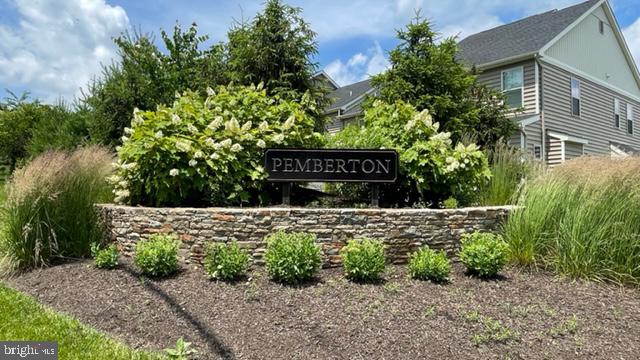 PEMBERTON - Residential
