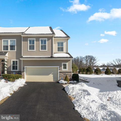 Photo of 225 Kestrel Court, KENNETT SQUARE, PA 19348 (MLS # PACT2117016)