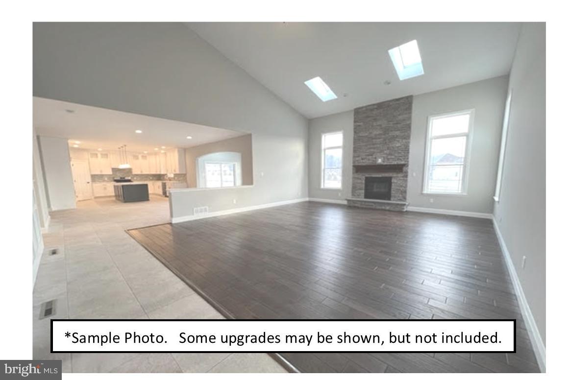 GRANBURY MANOR ESTATES - Residential