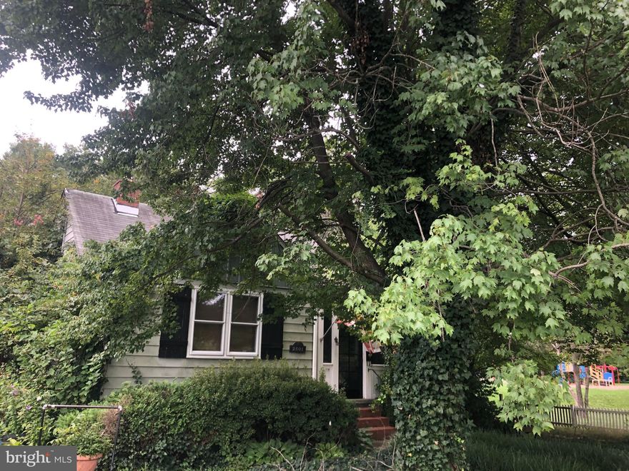 SOLD "AS IS". 5 BEDROOM 2 BATH CAPE COD ON A DEAD END STREET. IN GROUND POOL WITH A FULLY FENCED IN YARD THAT BACKS TO HARFORD PARK.  THIS HOUSE HAS A LOT OF POTENTIAL.