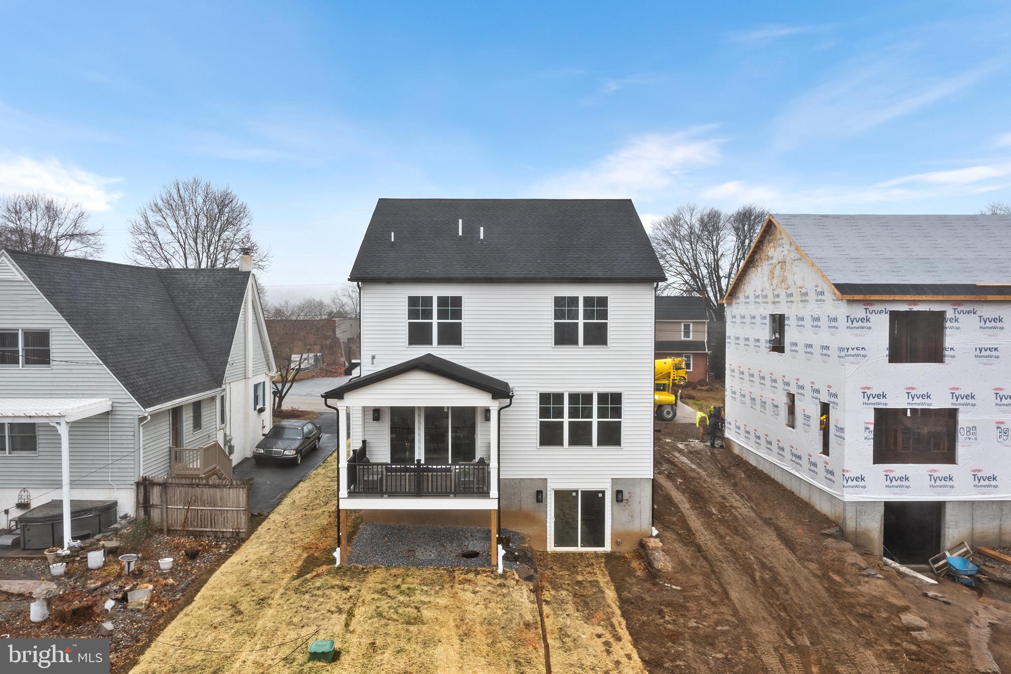218 HENDRICKS AVENUE