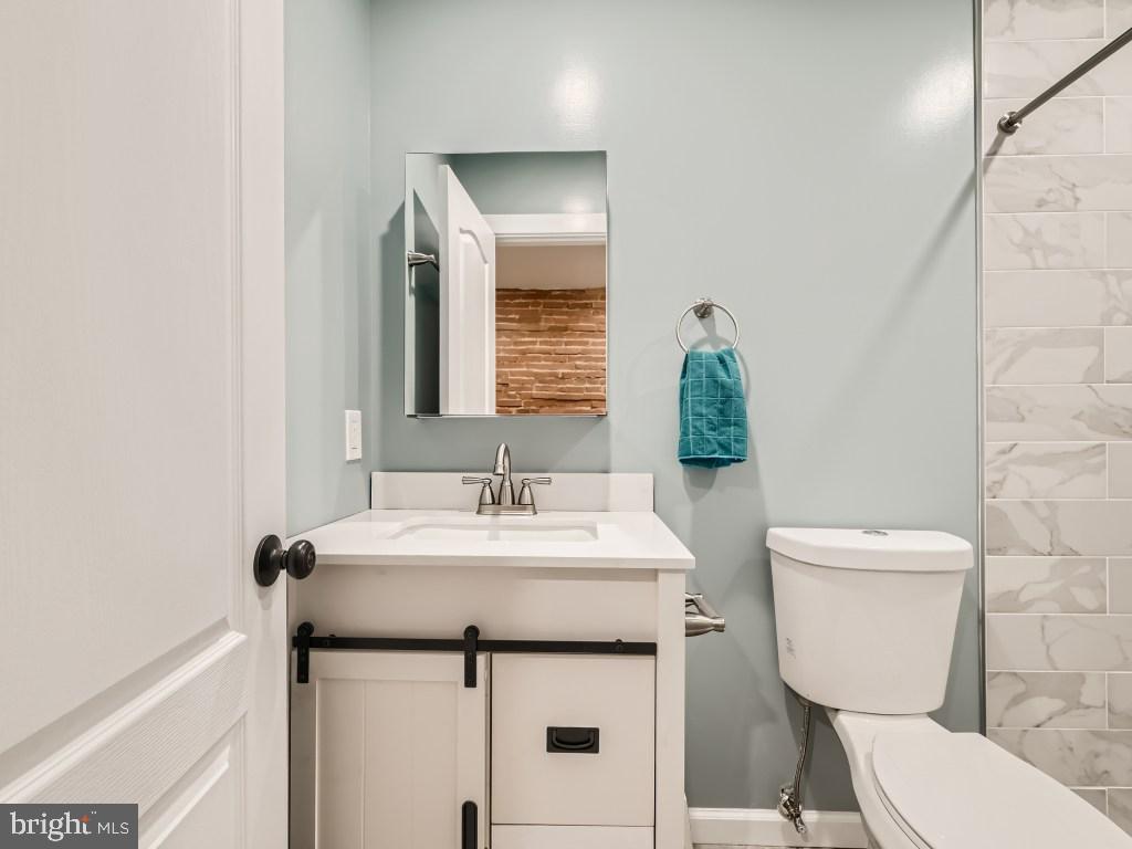 LOCUST POINT - Residential Lease