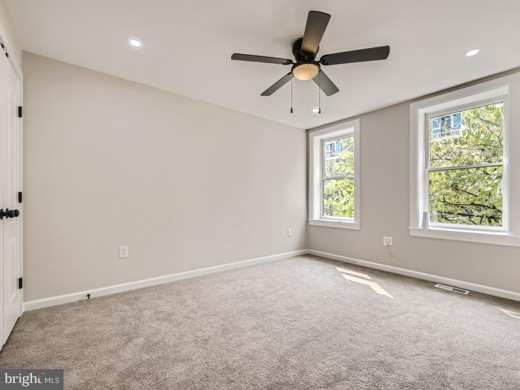 LOCUST POINT - Residential Lease