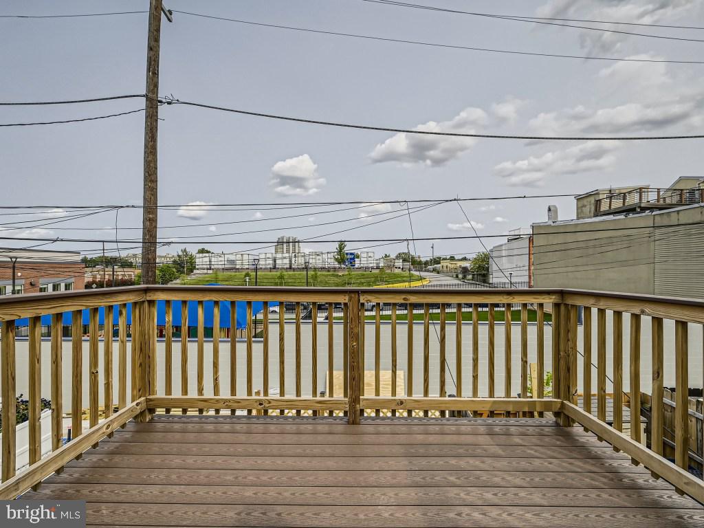 LOCUST POINT - Residential Lease