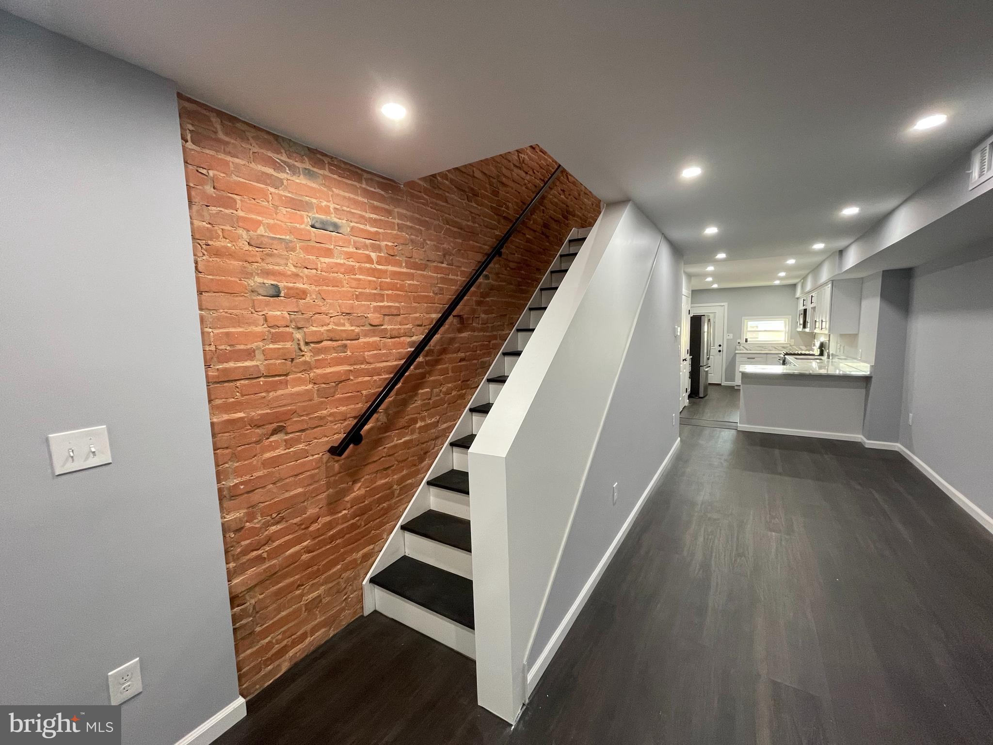 LOCUST POINT - Residential Lease