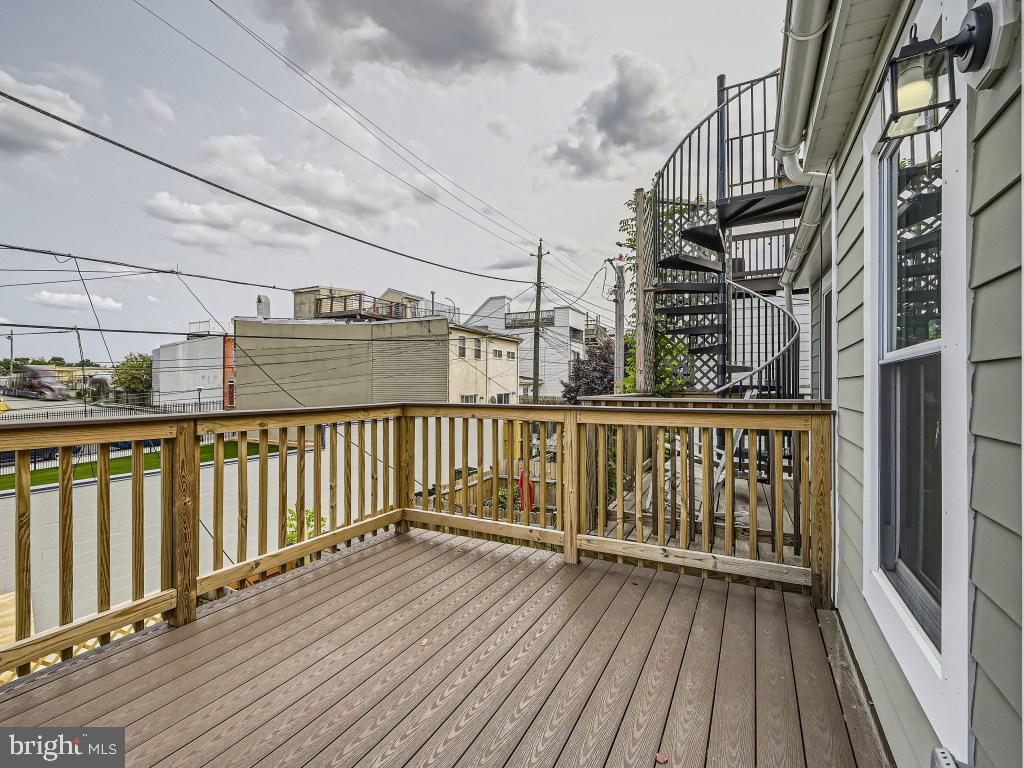 LOCUST POINT - Residential Lease