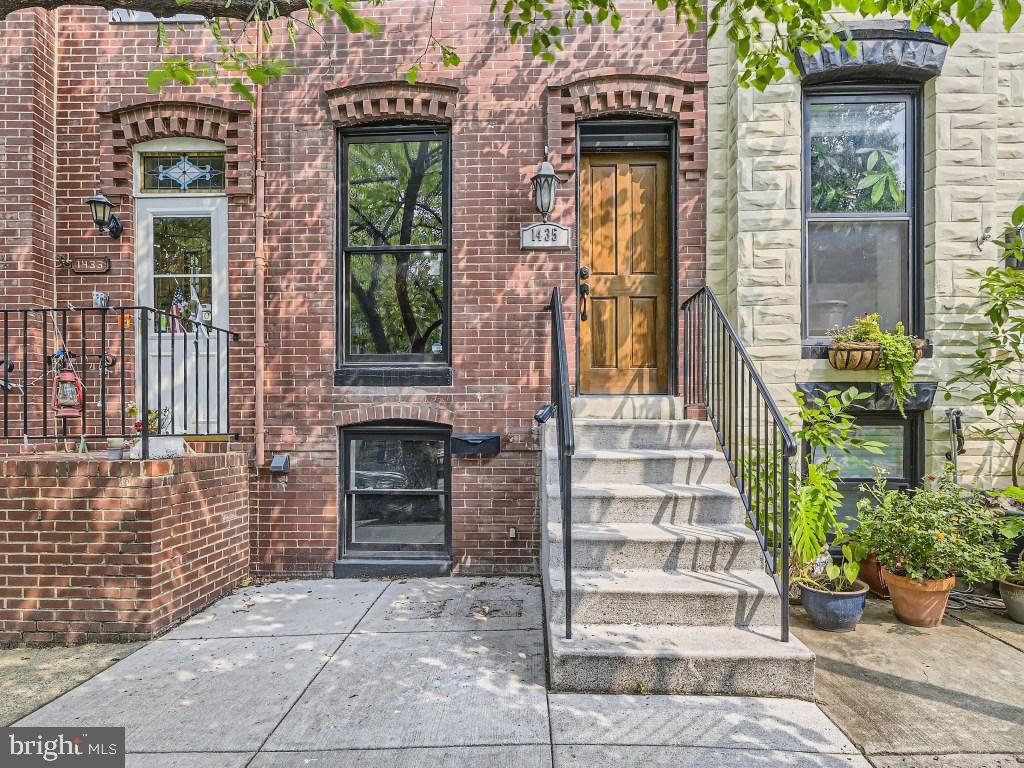 LOCUST POINT - Residential Lease