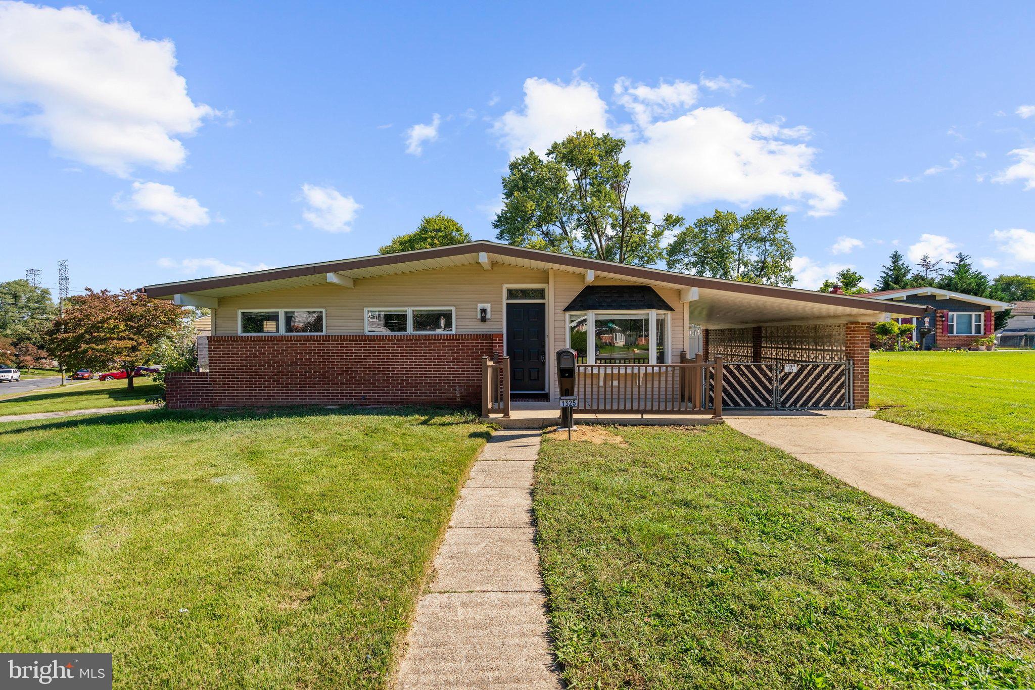 1325 RIPPLING COURT