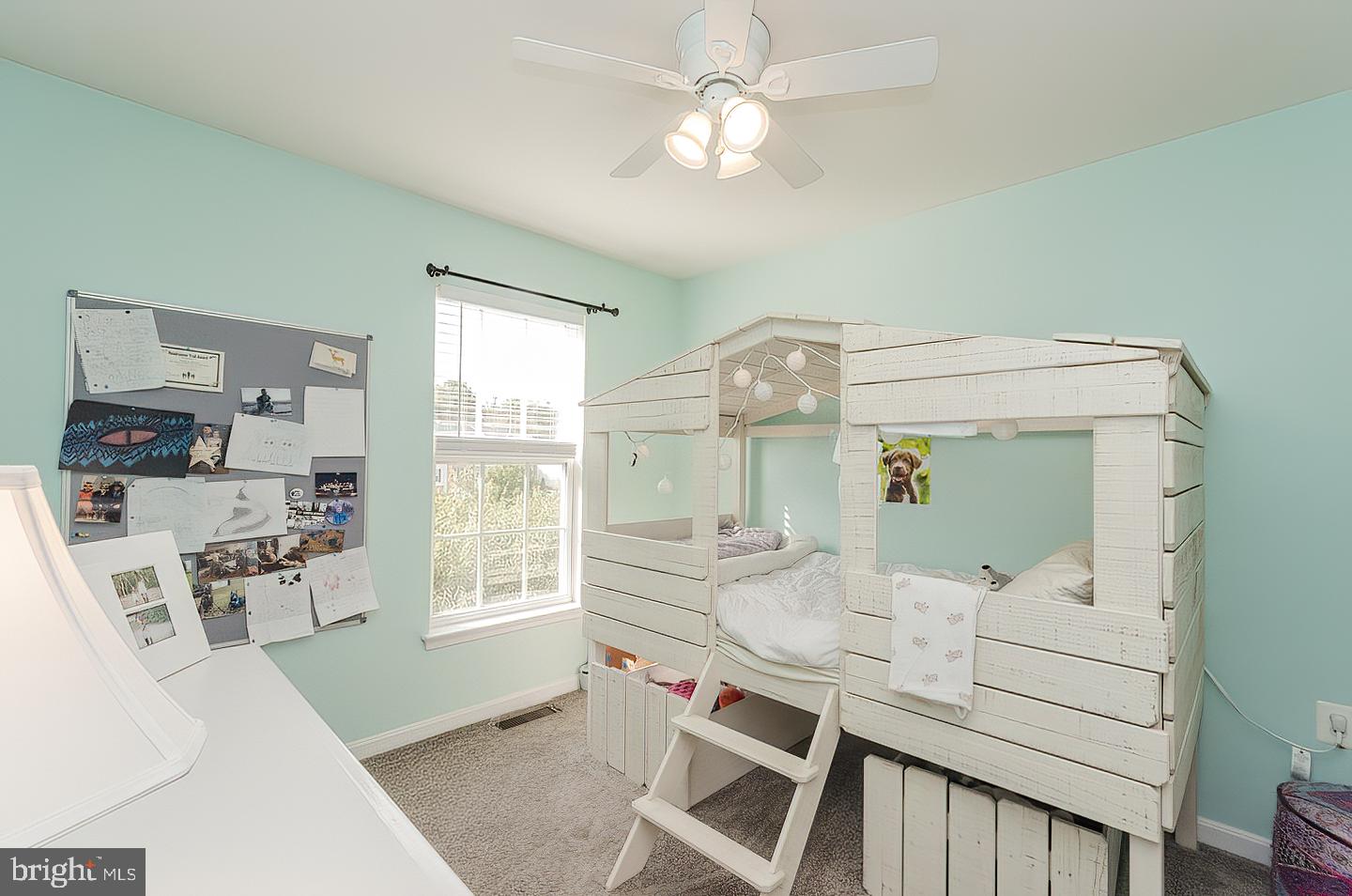 COLONIAL HILLS - Residential