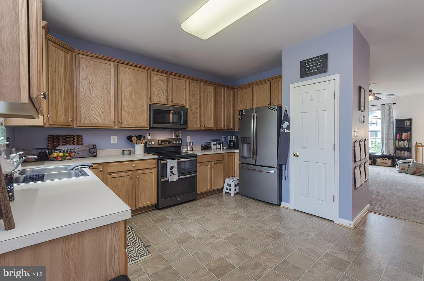 COLONIAL HILLS - Residential