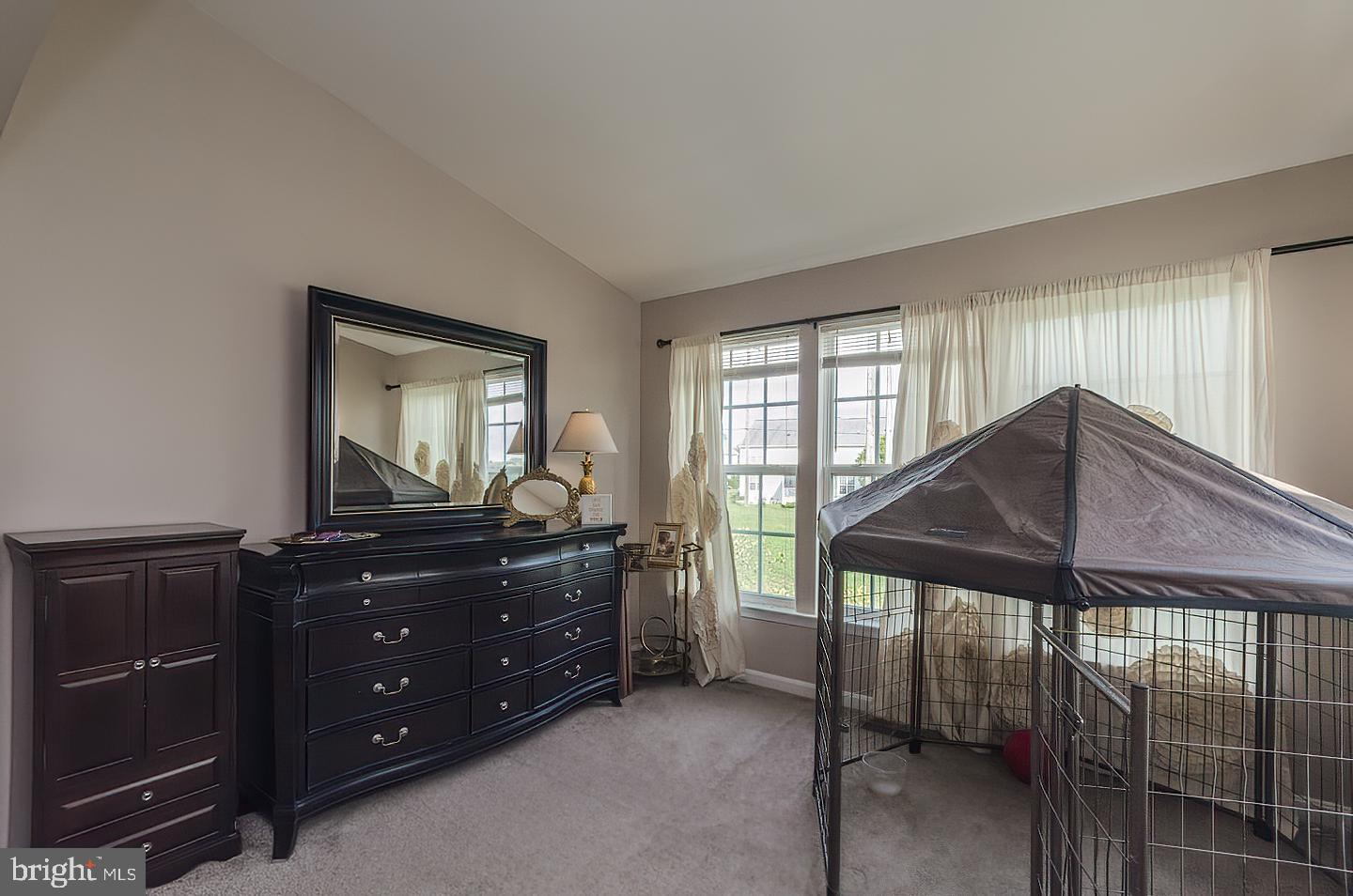 COLONIAL HILLS - Residential