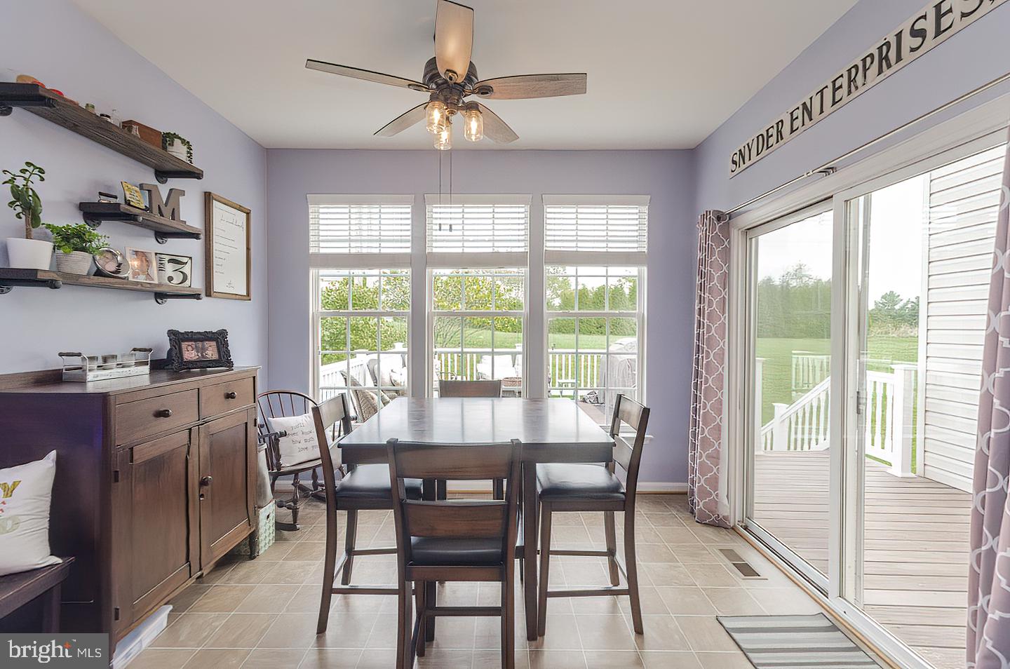 COLONIAL HILLS - Residential