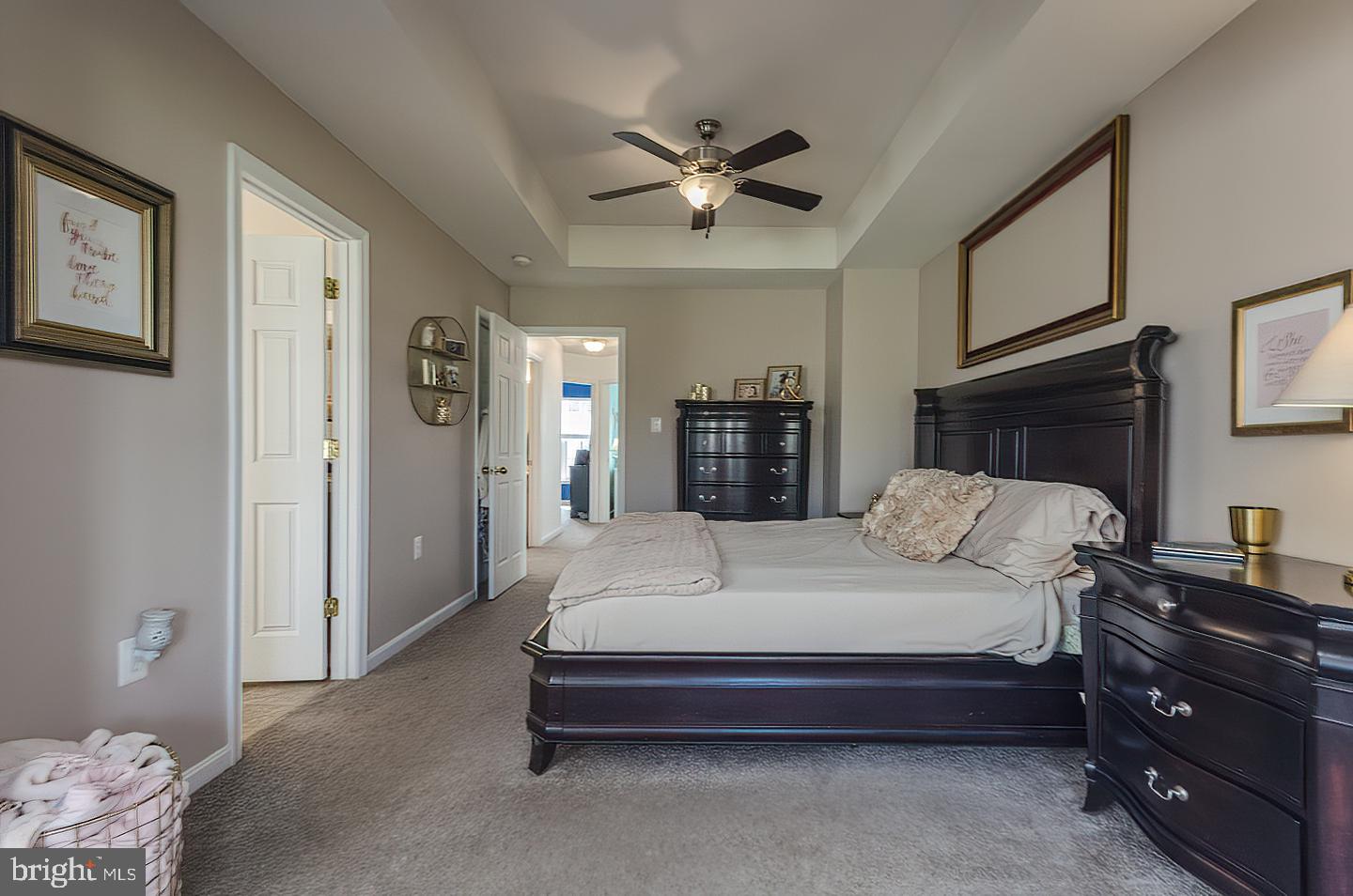 COLONIAL HILLS - Residential