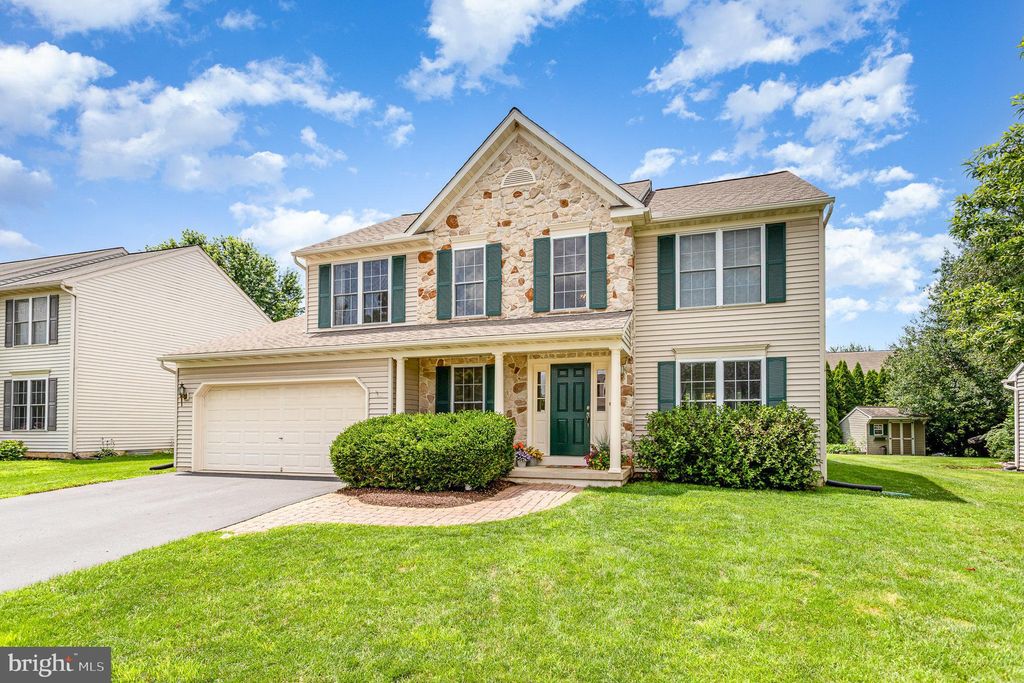 Photo of 212 Deerfield Lane, LITITZ, PA 17543 (MLS # PALA2072520)