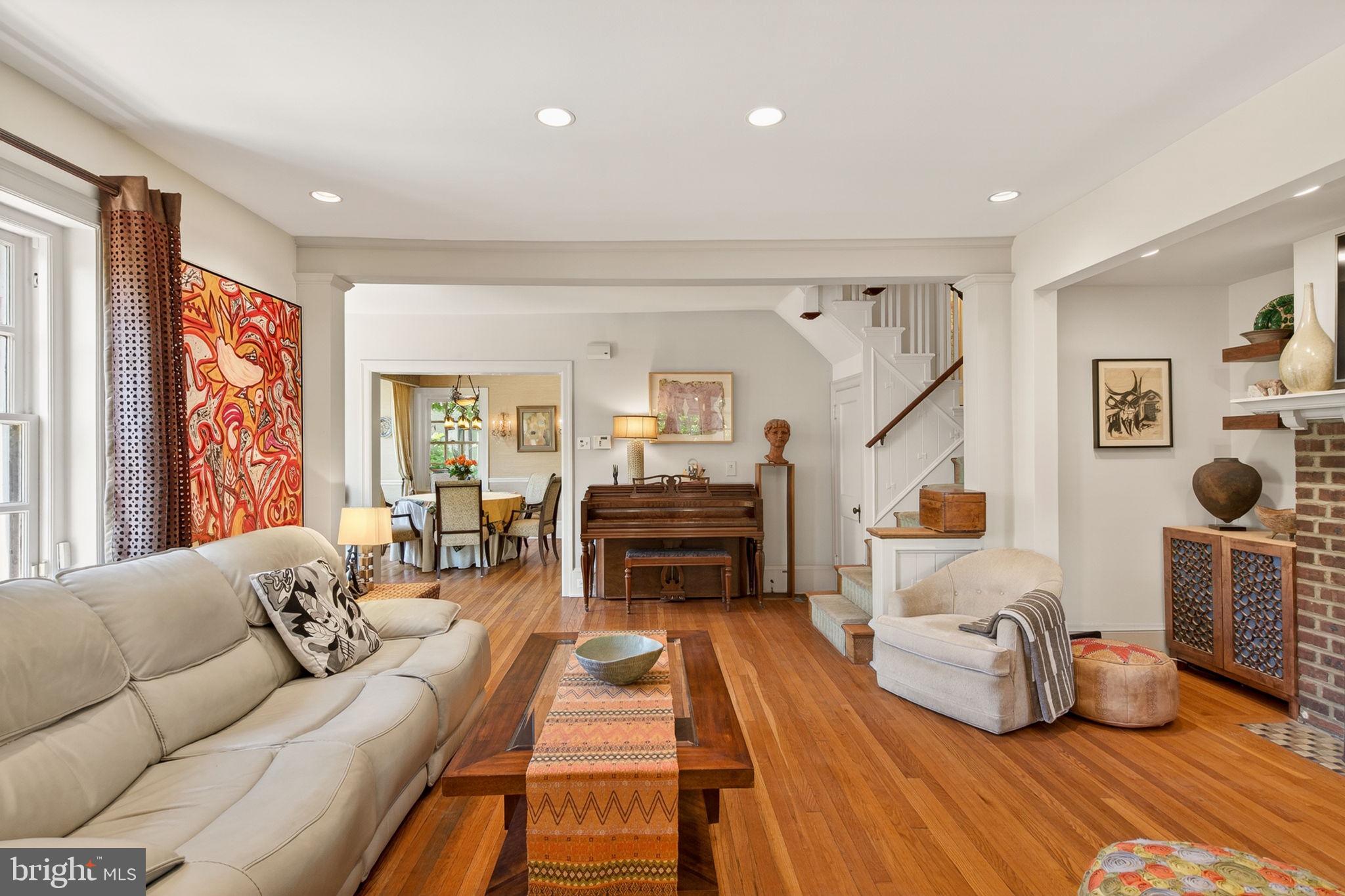 EAST FALLS - Residential