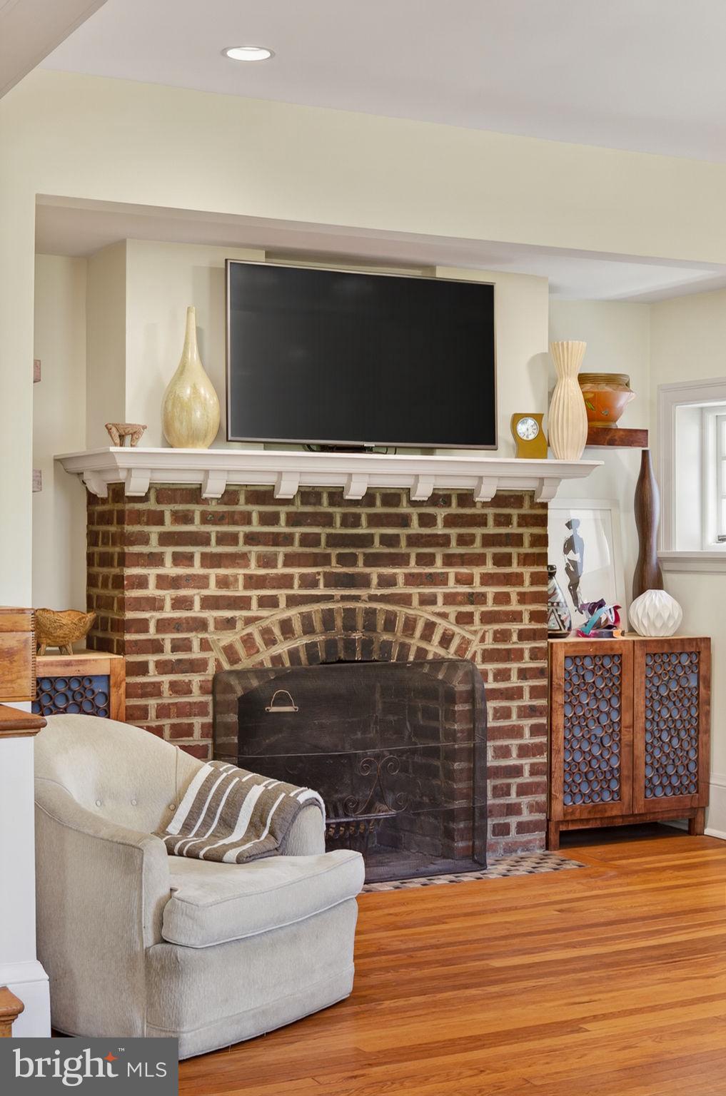 EAST FALLS - Residential