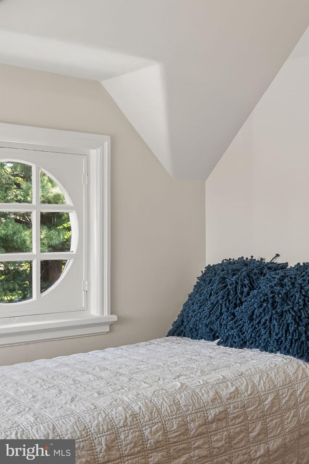 EAST FALLS - Residential