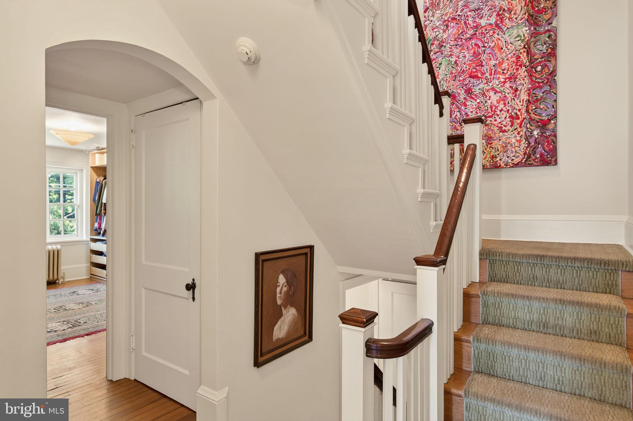 EAST FALLS - Residential
