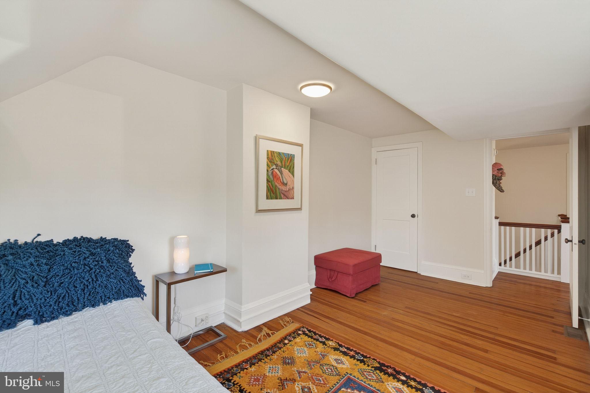 EAST FALLS - Residential