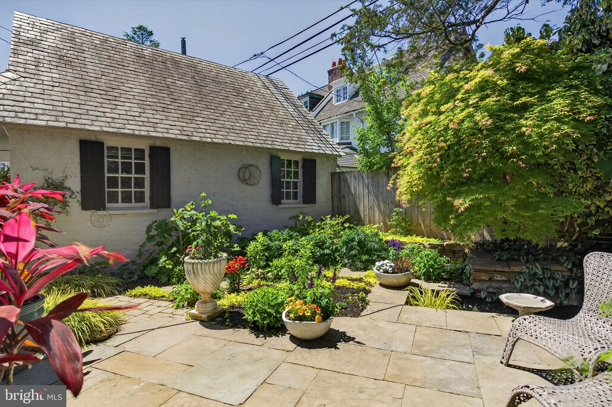 EAST FALLS - Residential