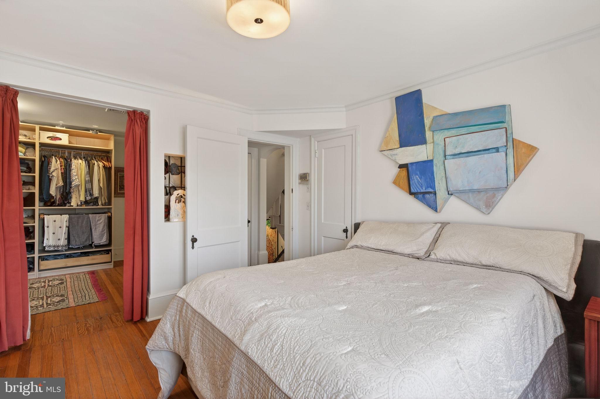 EAST FALLS - Residential