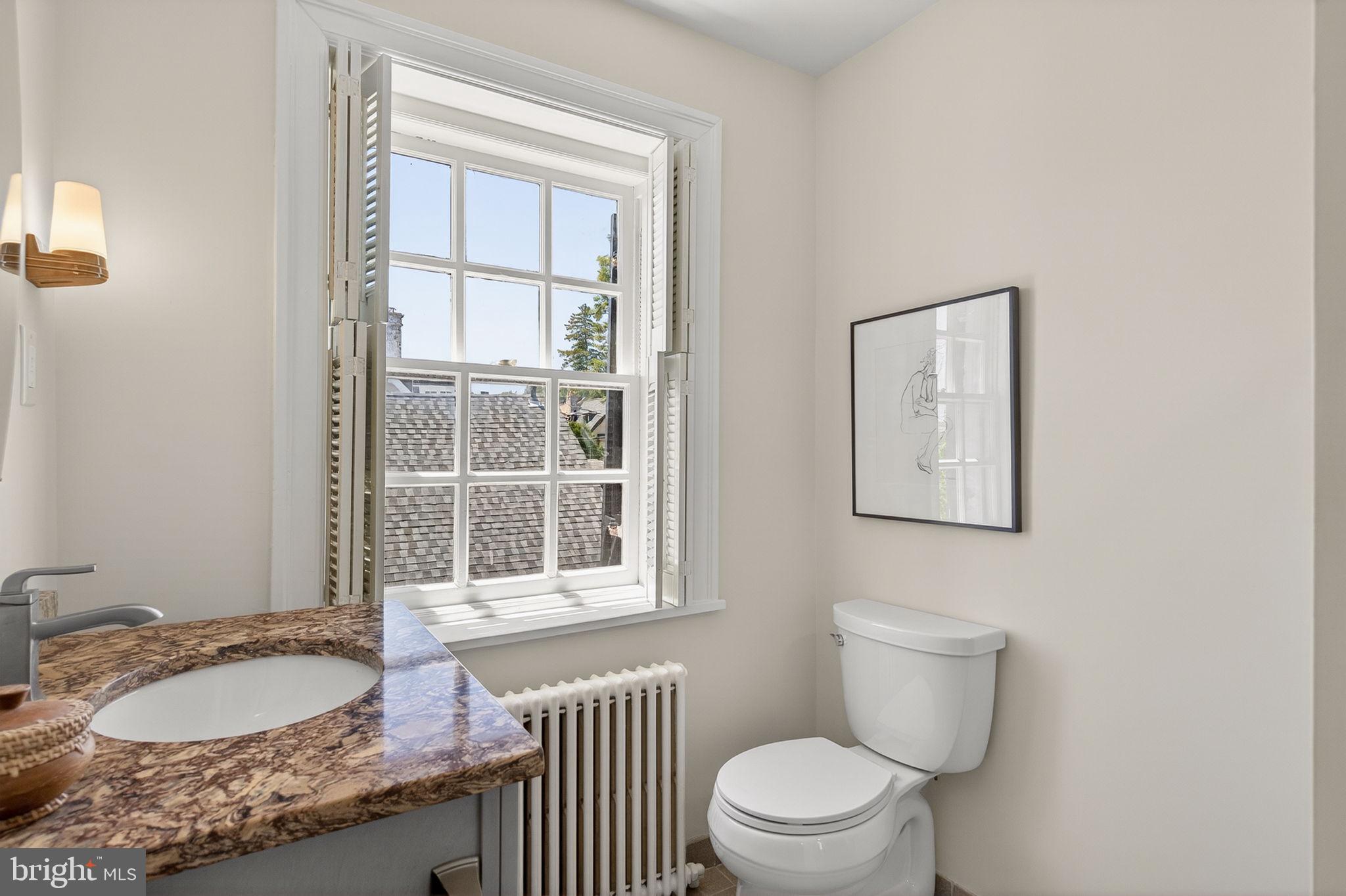 EAST FALLS - Residential