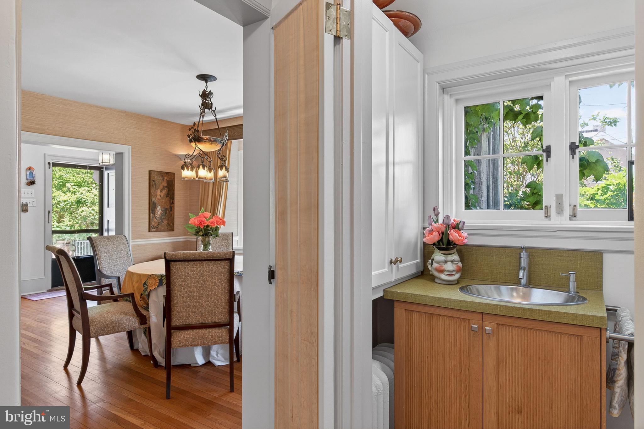 EAST FALLS - Residential