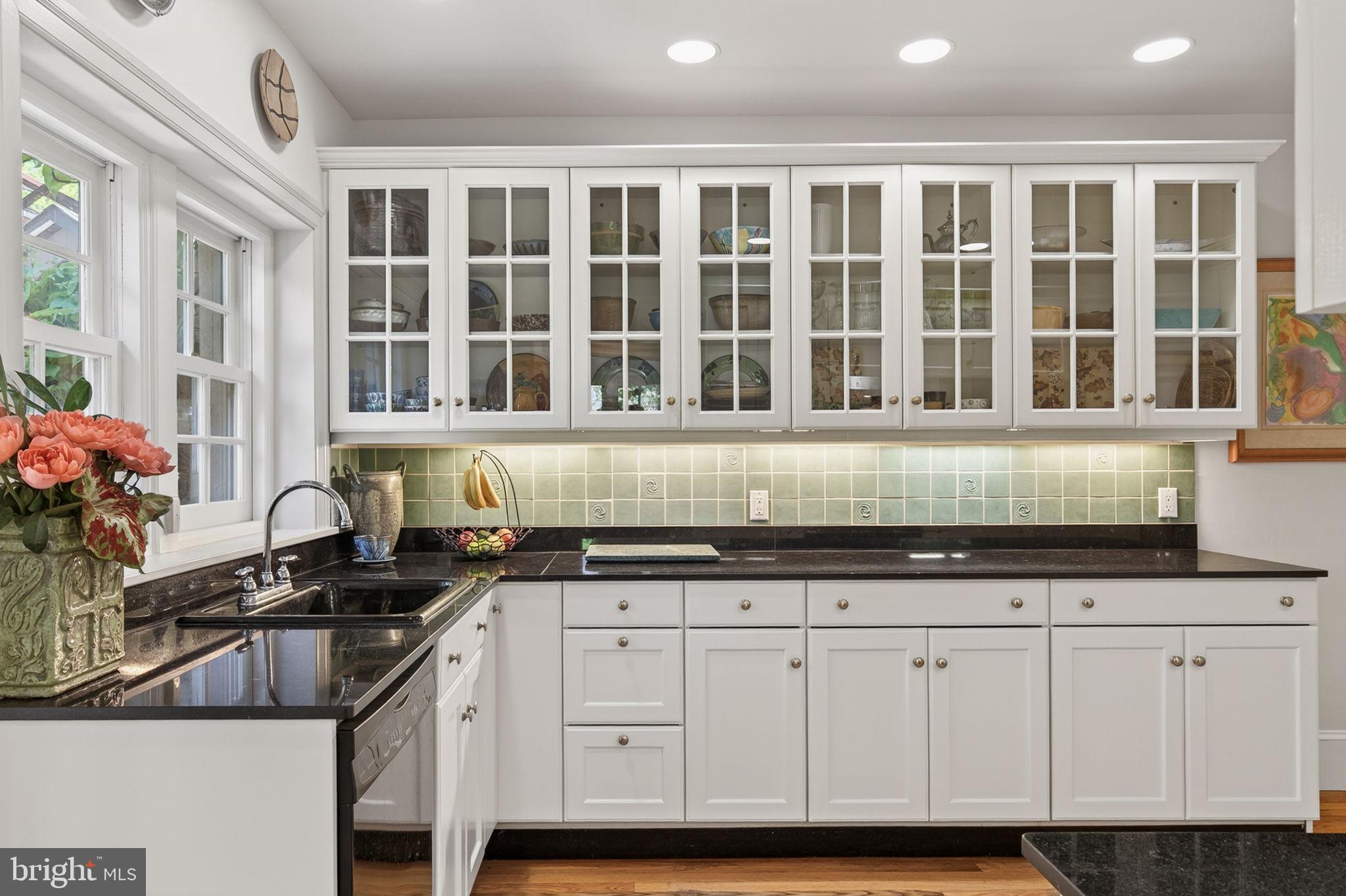 EAST FALLS - Residential