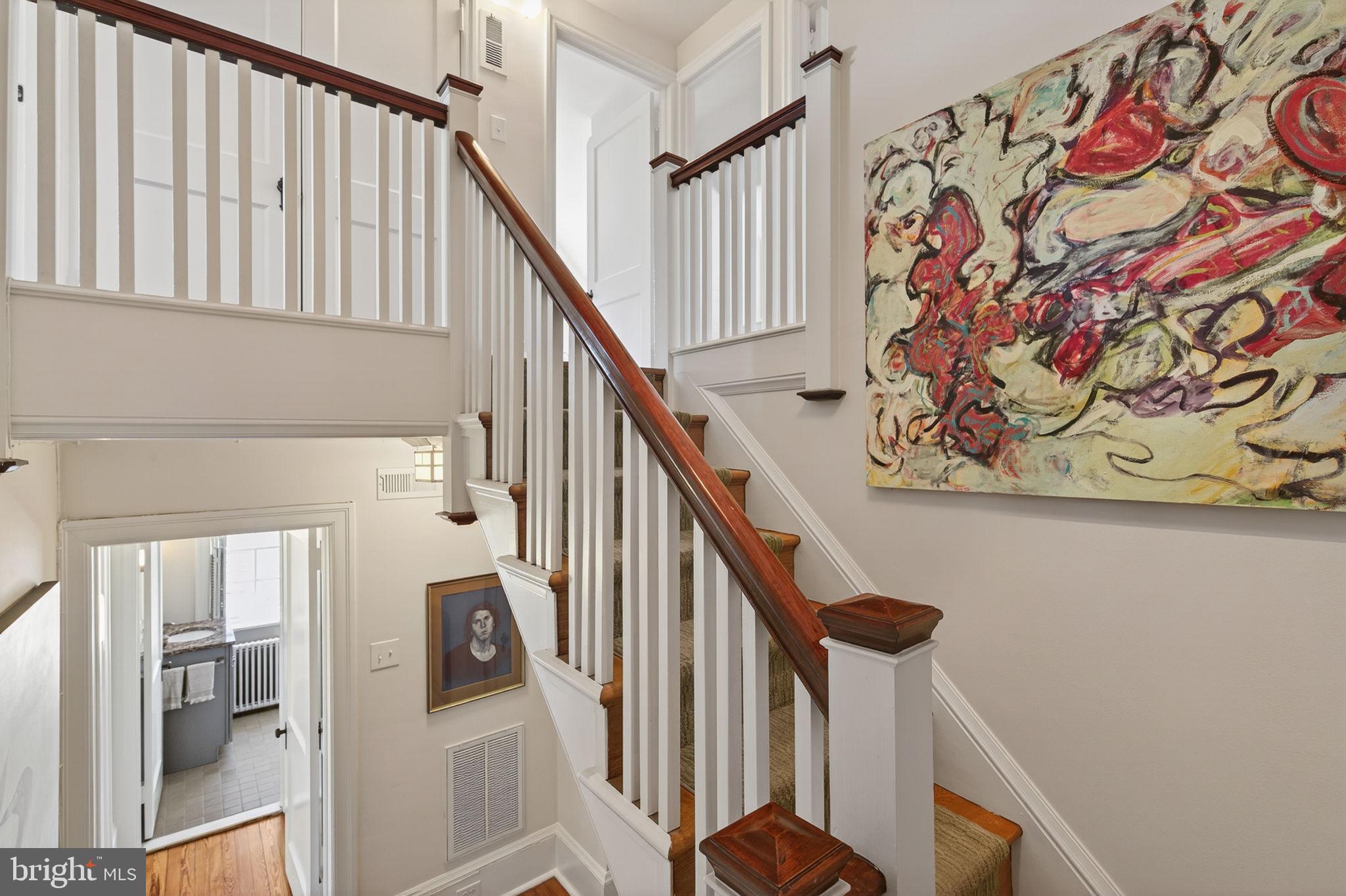 EAST FALLS - Residential