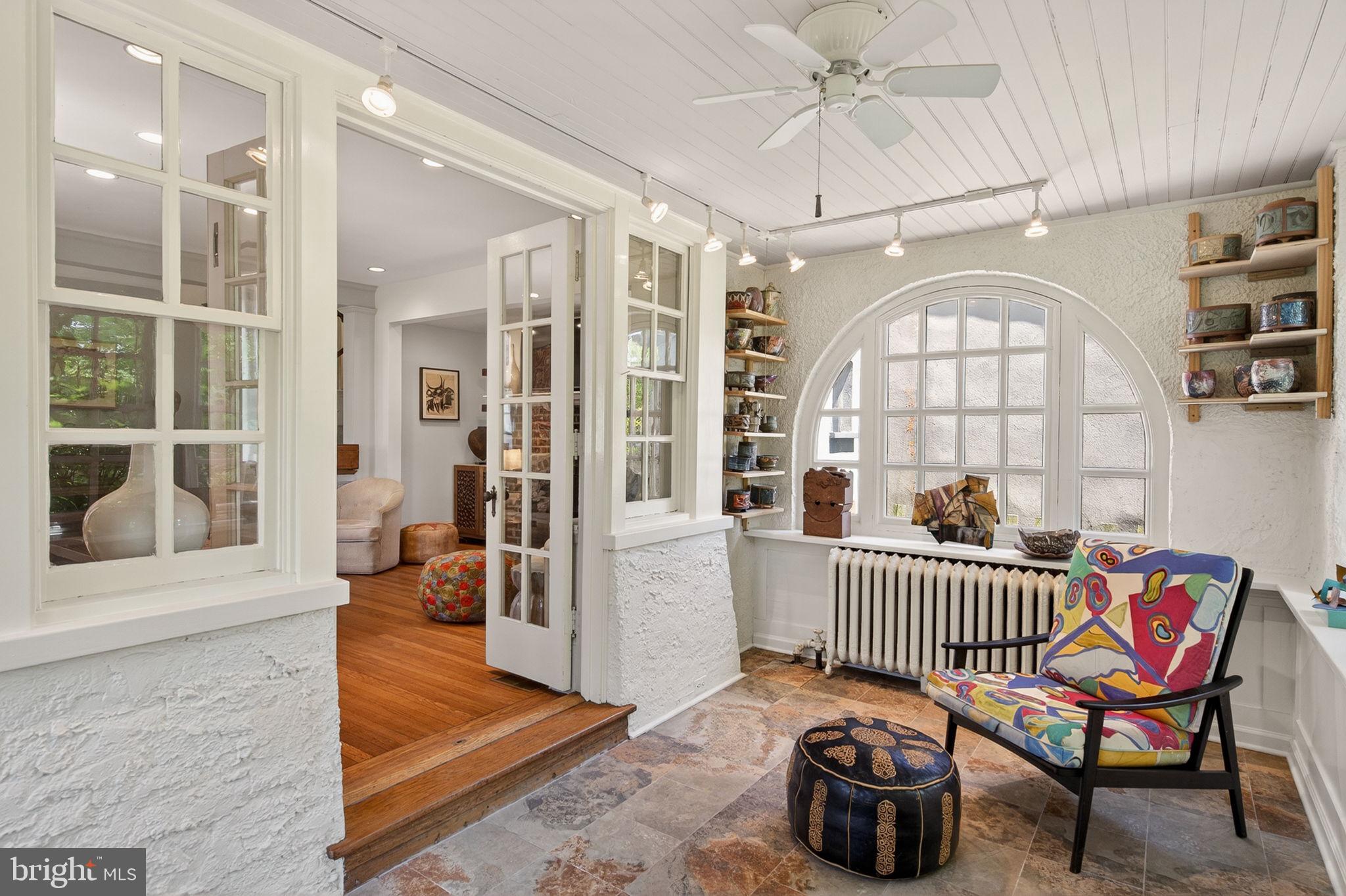 EAST FALLS - Residential