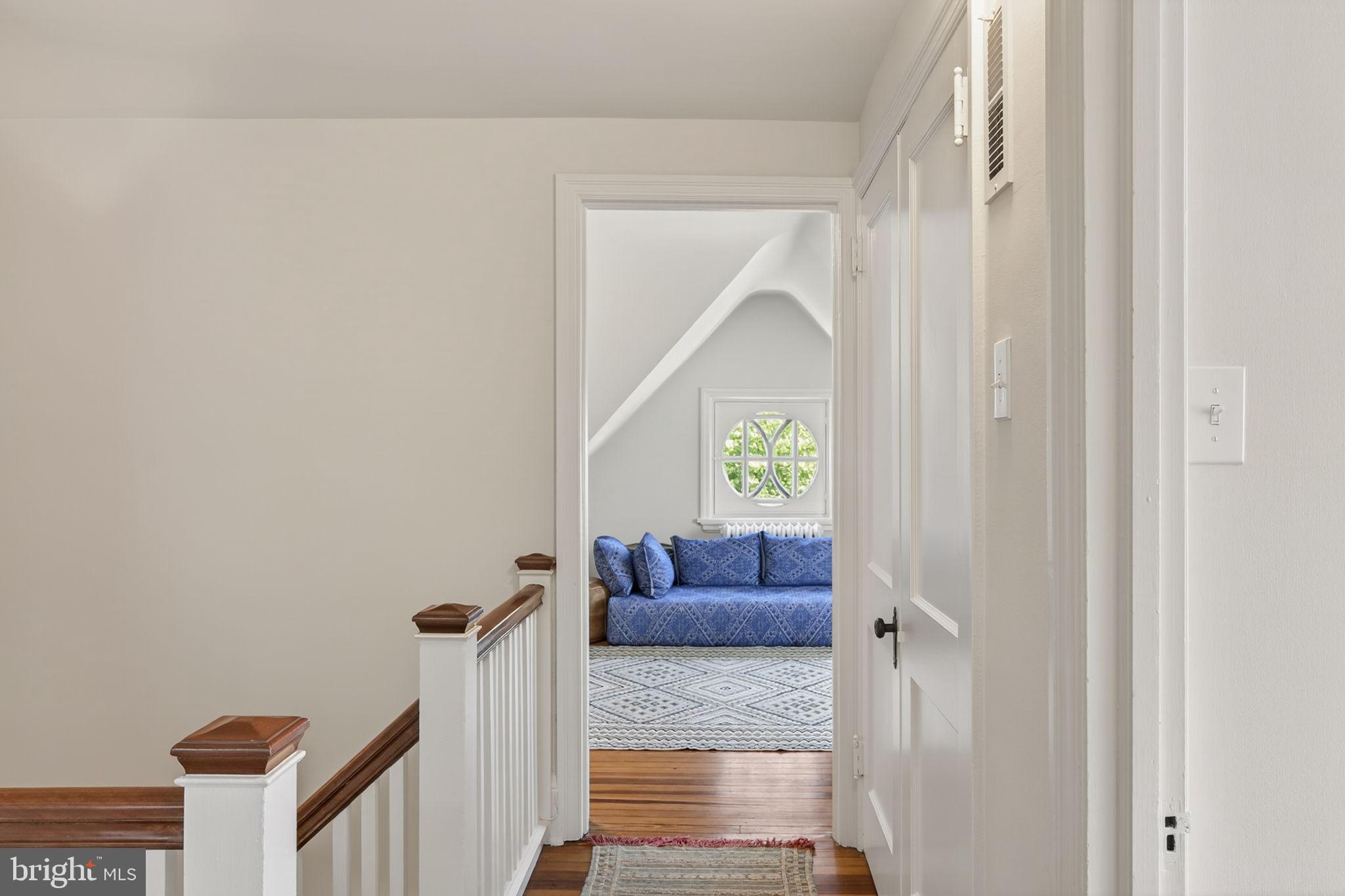 EAST FALLS - Residential