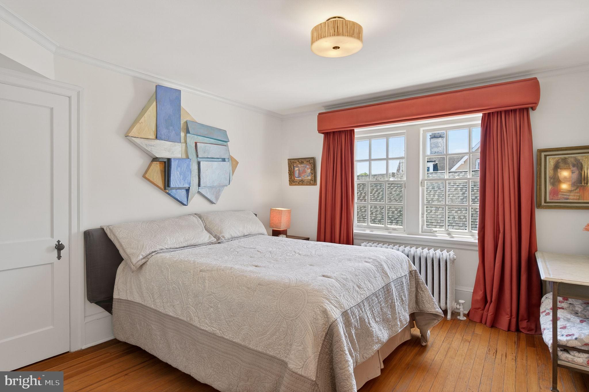 EAST FALLS - Residential