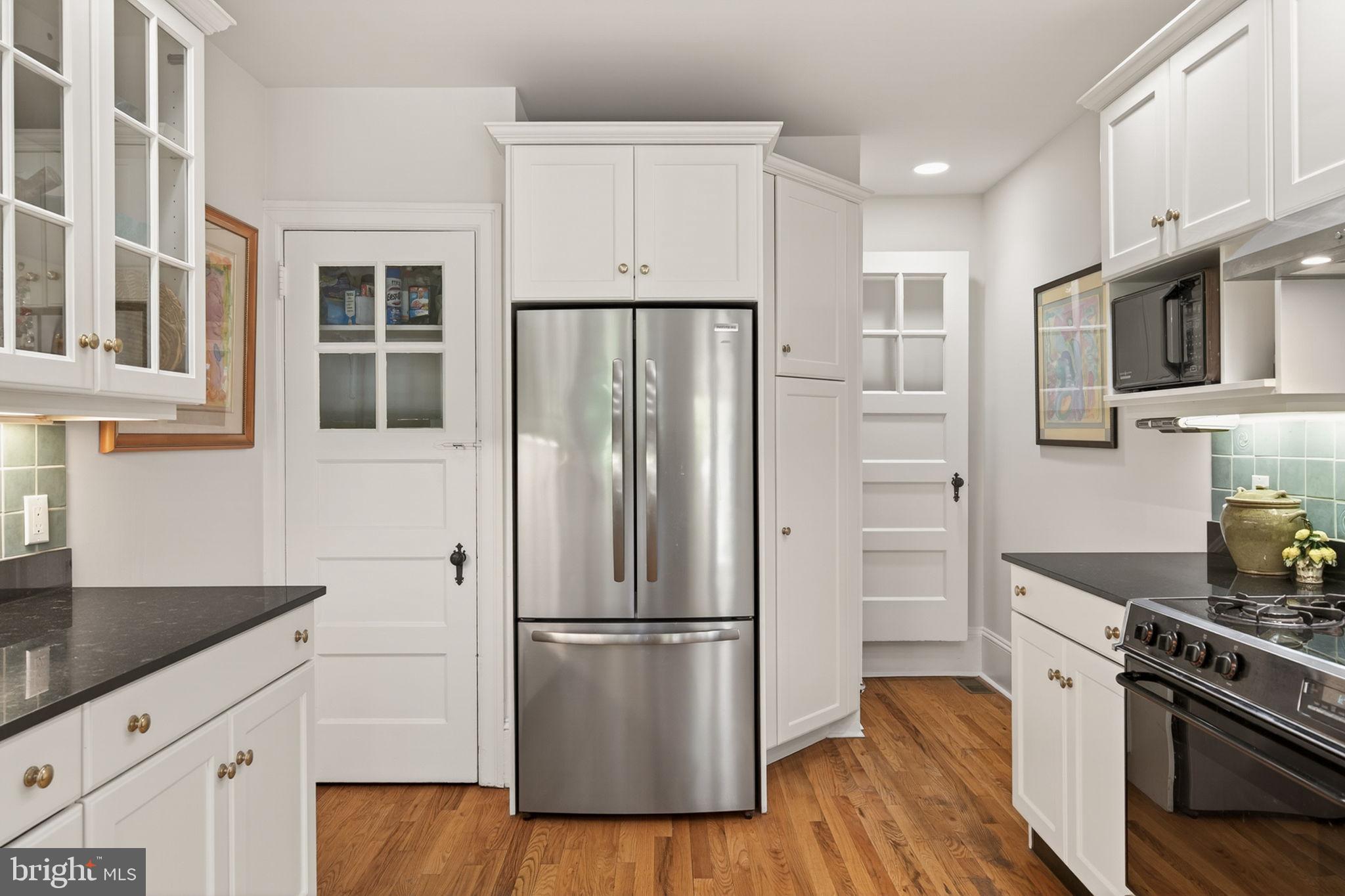 EAST FALLS - Residential