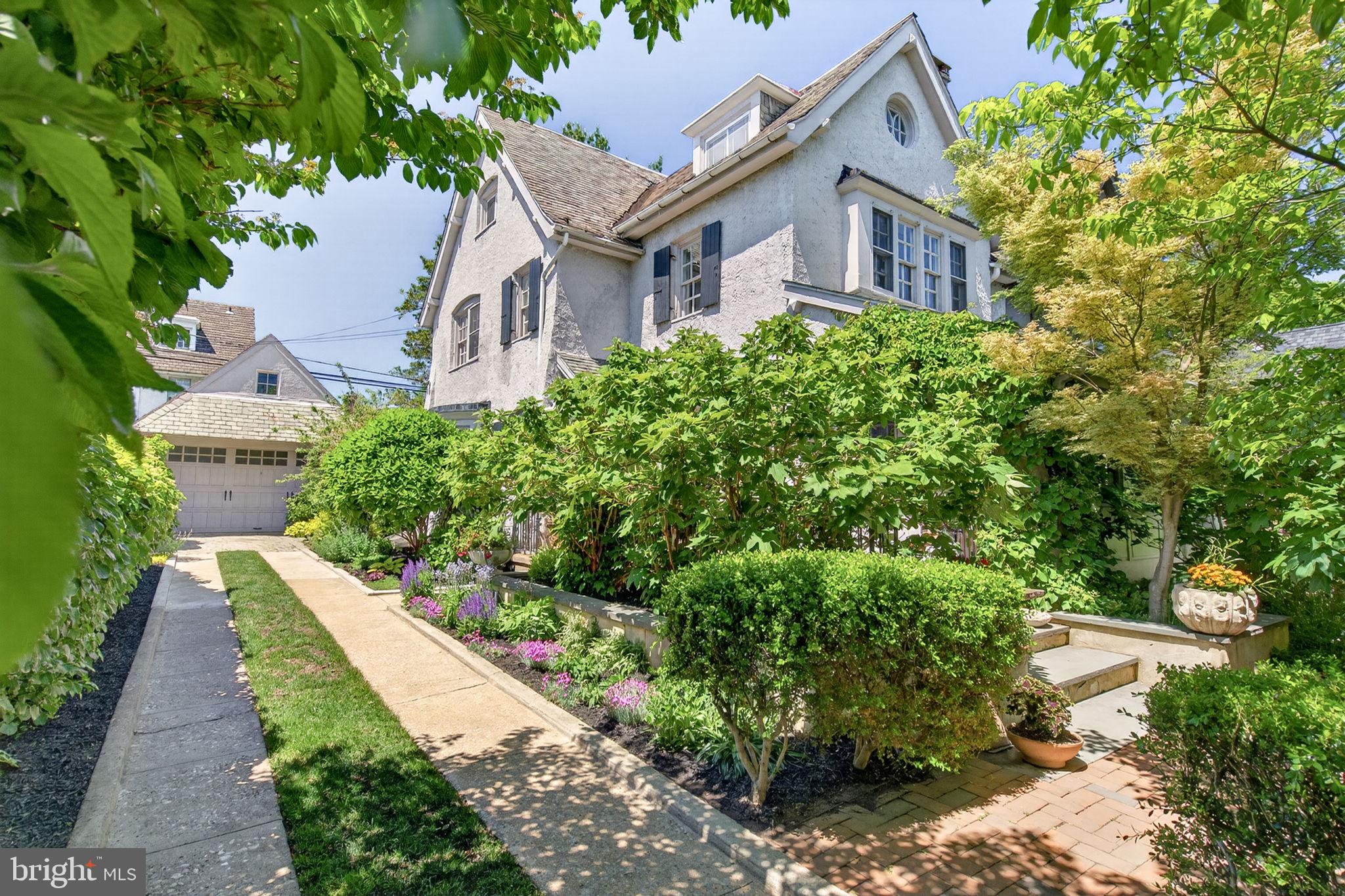 EAST FALLS - Residential