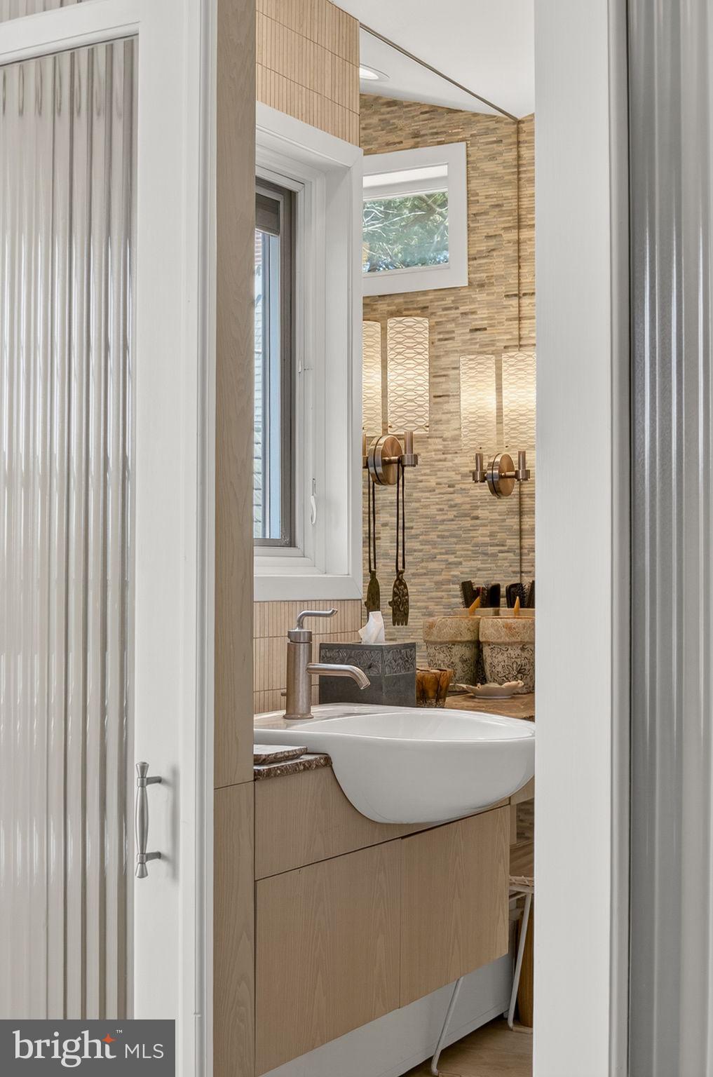 EAST FALLS - Residential