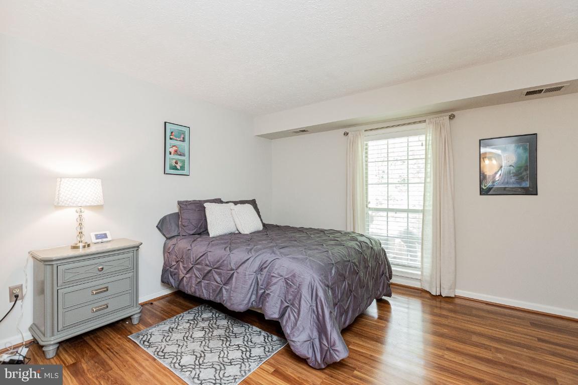 WILLOW POINT - Residential