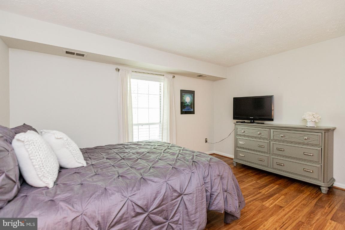 WILLOW POINT - Residential