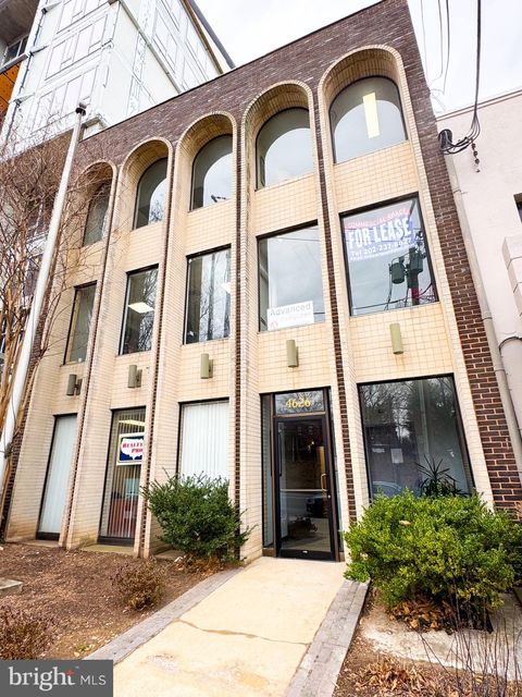 Photo of 4626 Wisconsin Avenue NW #STE 324, WASHINGTON, DC 20016 (MLS # DCDC2246262)