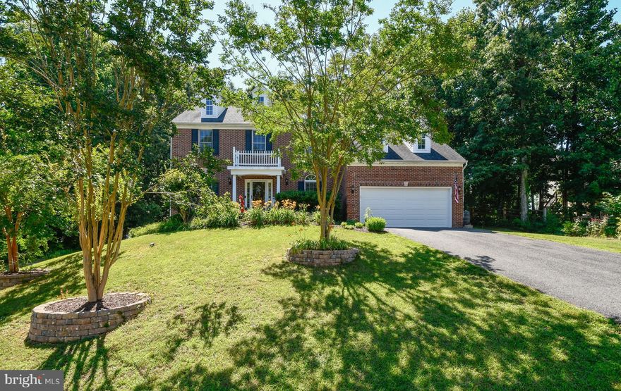 Show stopping 4 bedroom brick front Colonial situated on a 1/2 acre cul-de-sac lot in popular Lee's Hill*3 finished levels with over 4000 square feet*9 foot ceilings and hardwood floors on the main level*First floor office, living and dining rooms plus eat in kitchen and cozy family room*Upper level has 4 bedrooms and 2 full bathrooms*Primary bathroom has soaking tub and separate shower*Finished walkout basement has a recreation room, office, full bath and large storage room*NEWER roof*Enjoy Lee's Hill amenities including 2 pools, tennis courts, tot lots and a public golf course*