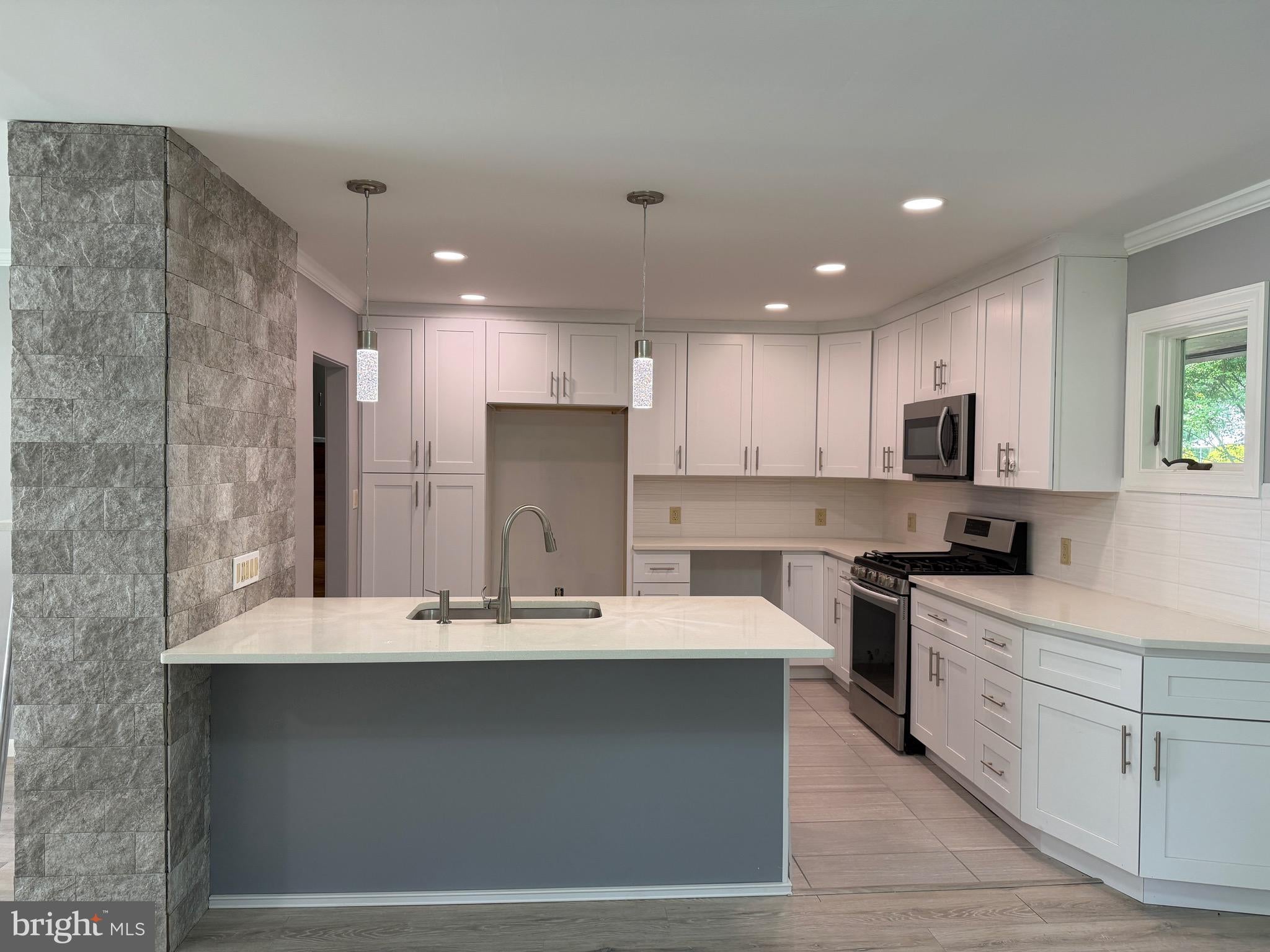 413 ASBURY AVENUE