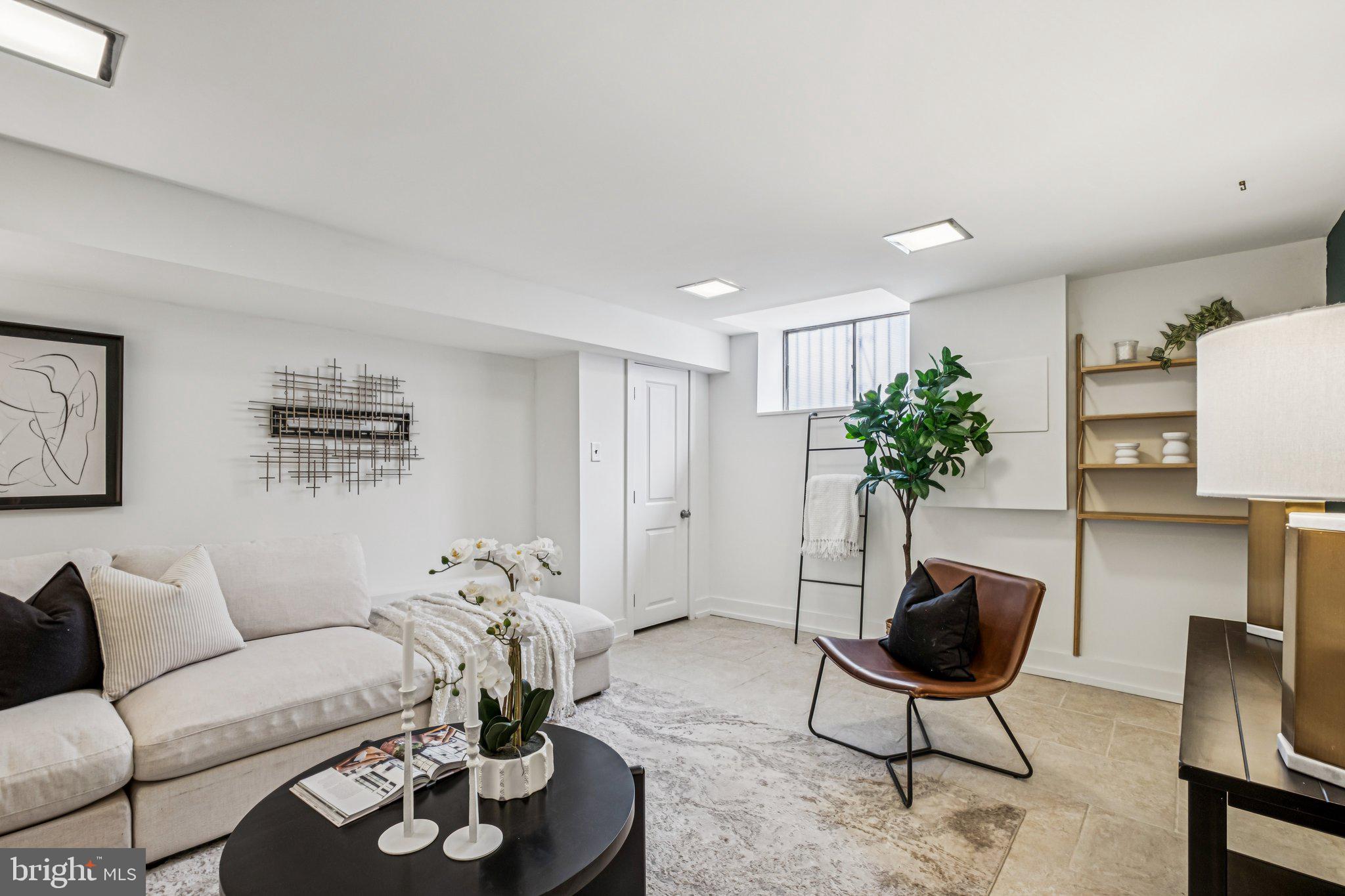 PASSYUNK SQUARE - Residential