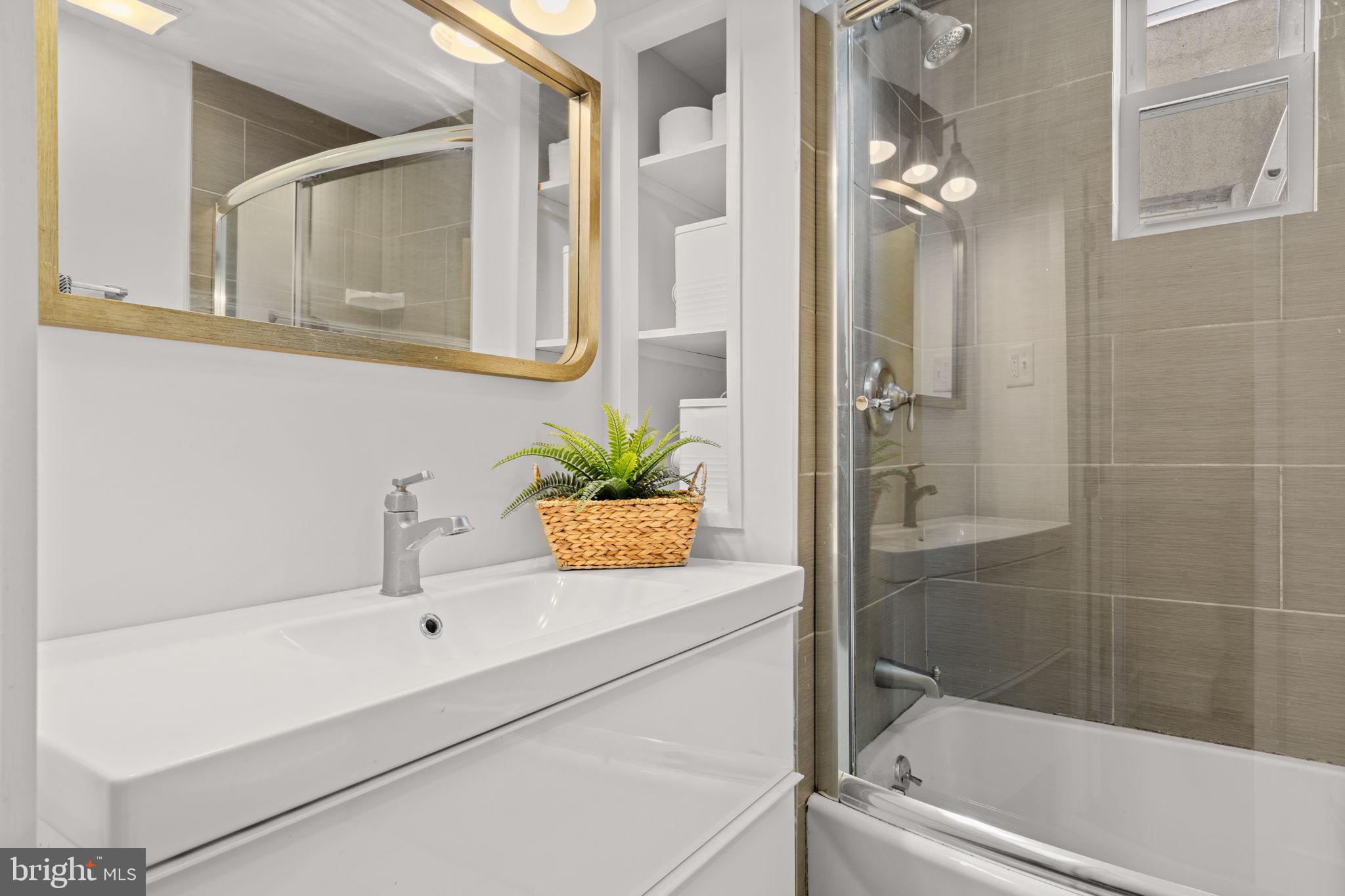 PASSYUNK SQUARE - Residential