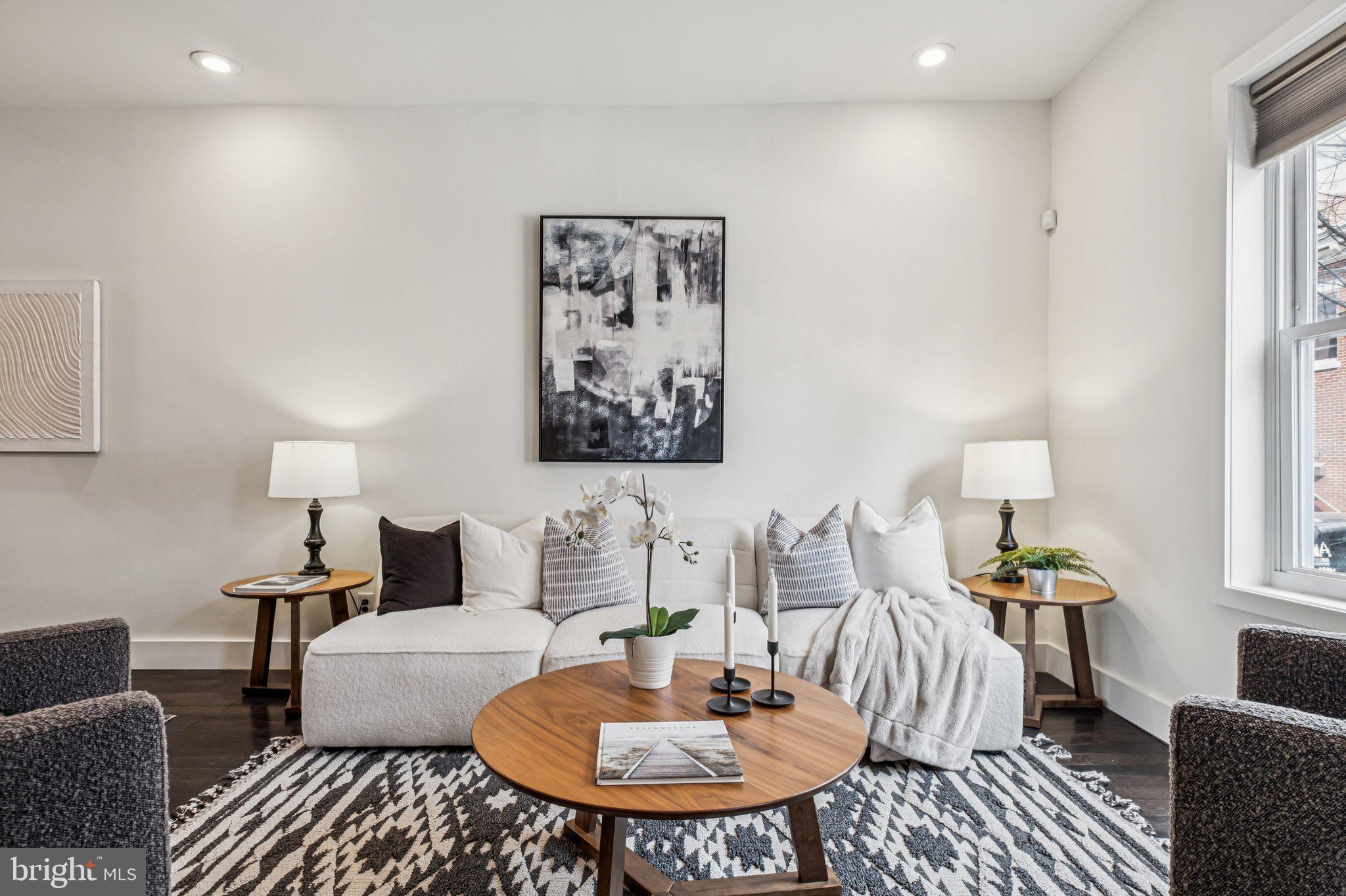 PASSYUNK SQUARE - Residential