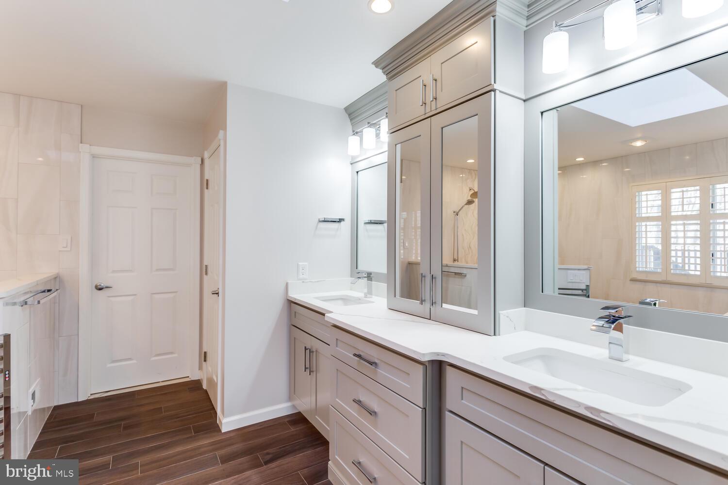 WOODFIELD - Residential