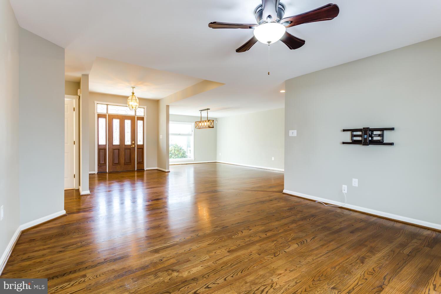 WOODFIELD - Residential